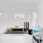 Prázdninový dům 2 Bedroom Lovely In