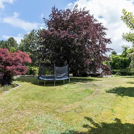 2 Bedroom Lovely In Дом отдыха *