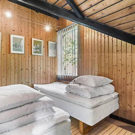 2 Bedroom Lovely In *