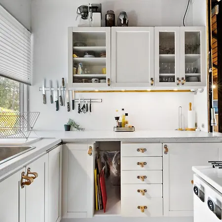 2 Bedroom Lovely In *