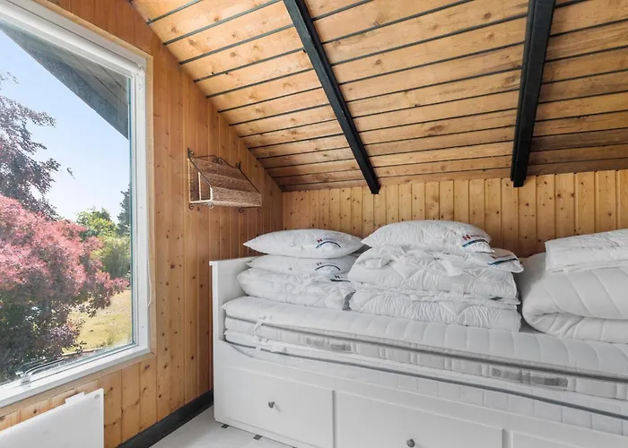 2 Bedroom Lovely In Melby