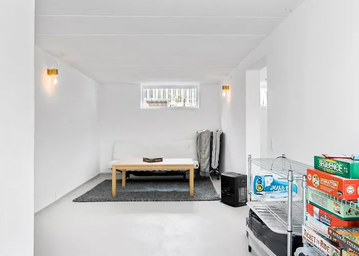 Сasa de vacaciones 2 Bedroom Lovely In